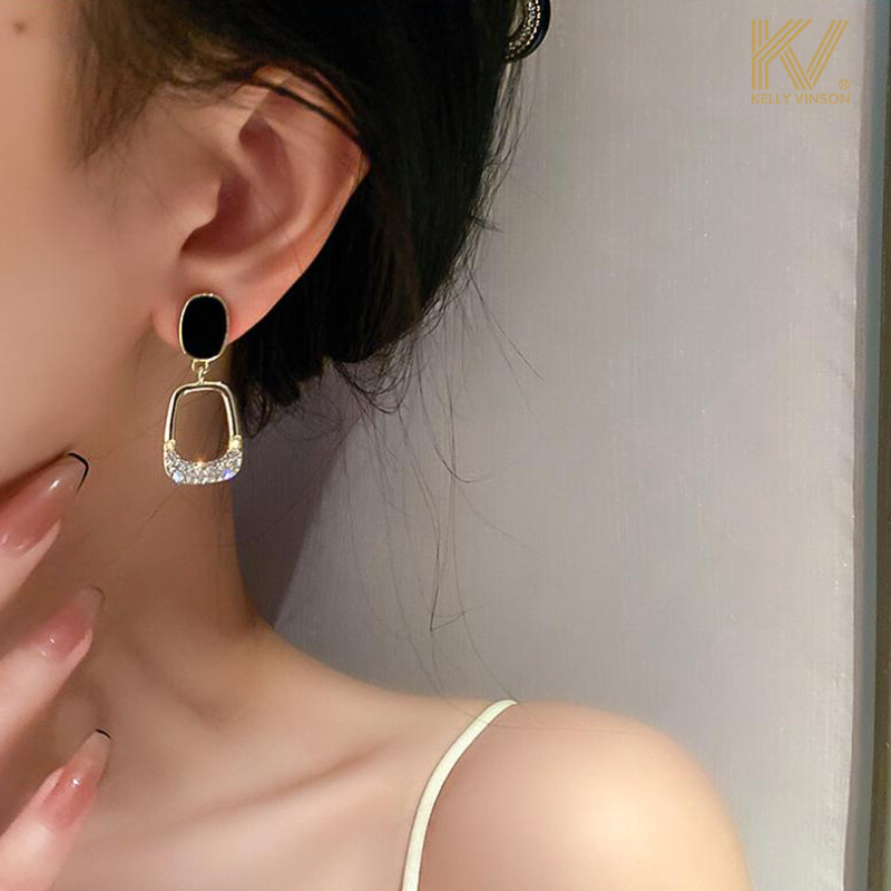 Geometric Earrings Superior sense temperament ear pendant Long version Temperament Atmosphere South Korea Ear Nail Small Crowdport Wind Display Slim