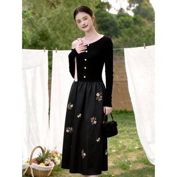 A Stylish and Elegant Mature Lady's Dress with Embroidered Bow, Off-Shoulder, Waist-Cinching, Hepburn-Style, Gentle and Graceful, Luxurious and High-End Dress