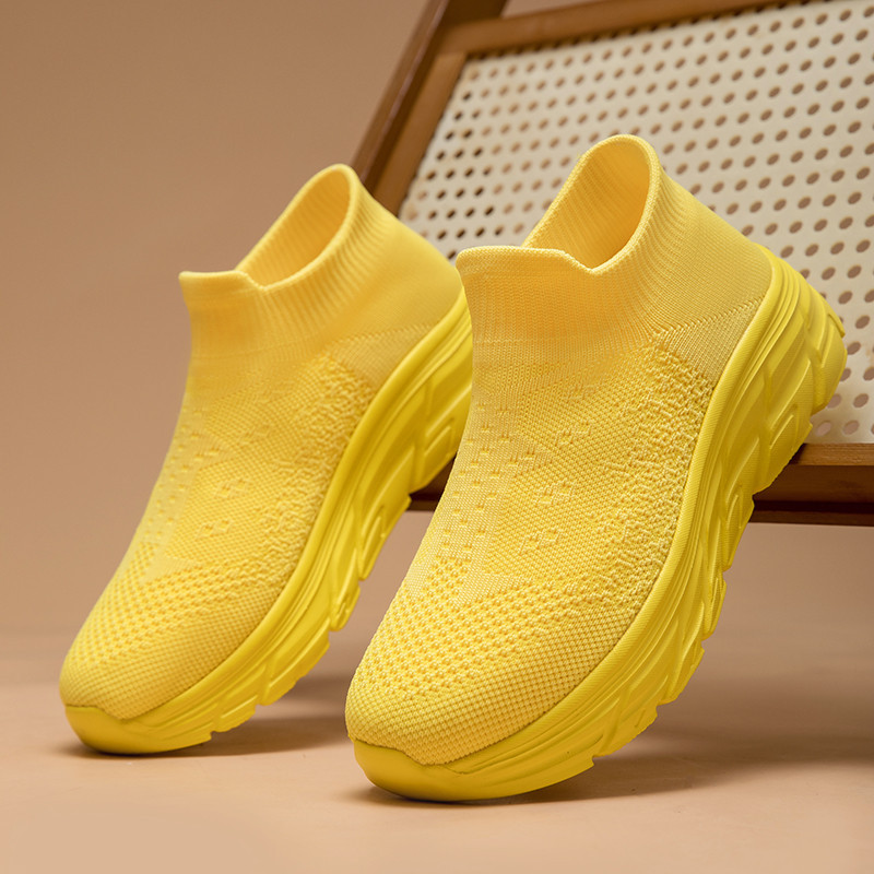 2026 New Spring Sock Shoes, Elastic Women's Shoes, Lightweight Shock-Absorbing Running Shoes, Slip-On Cloth Shoes, Couple Style Trendy Shoes