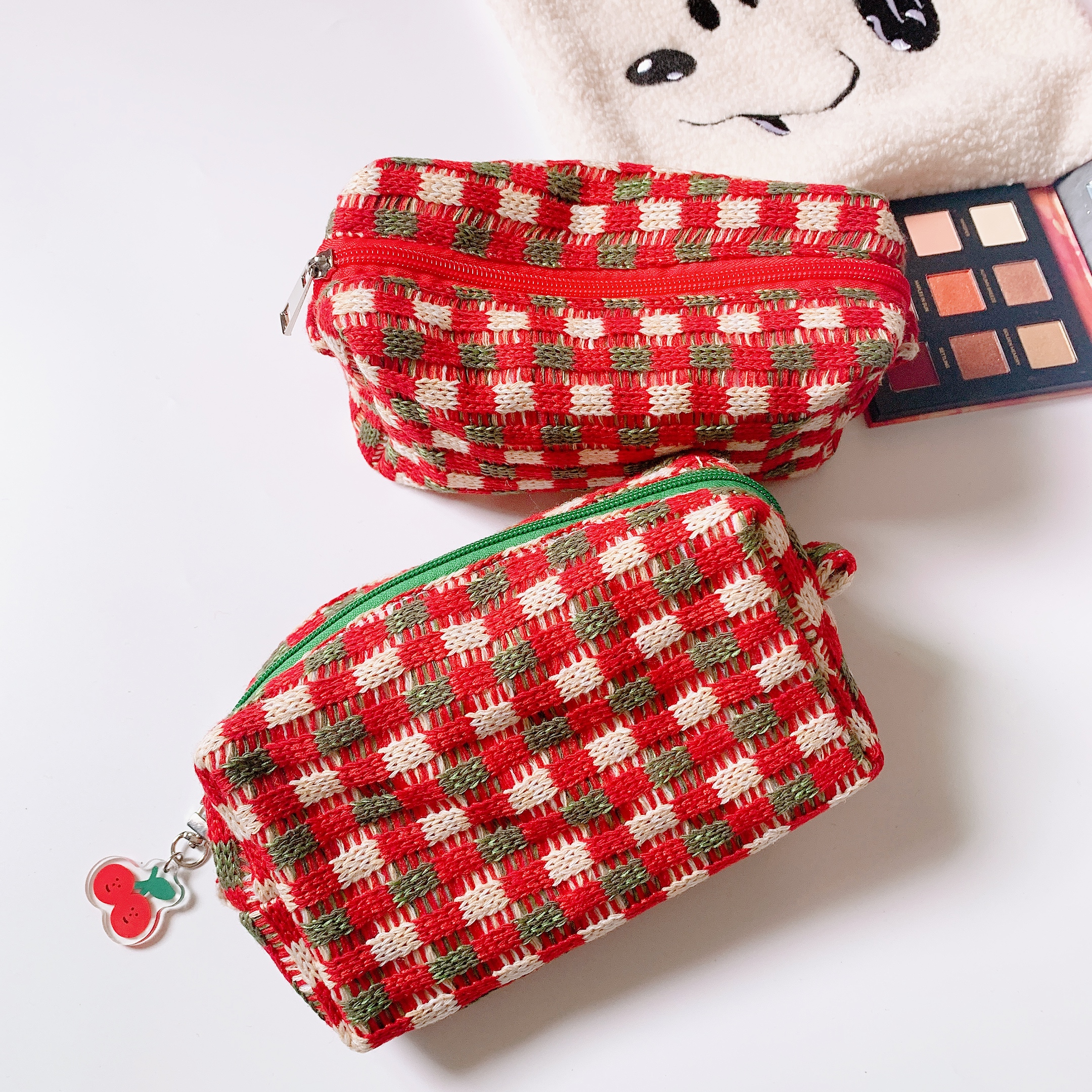 Japanese and Korean girl heart plaid cosmetic bag ins wind net red large-capacity travel portable storage bag student pencil bag