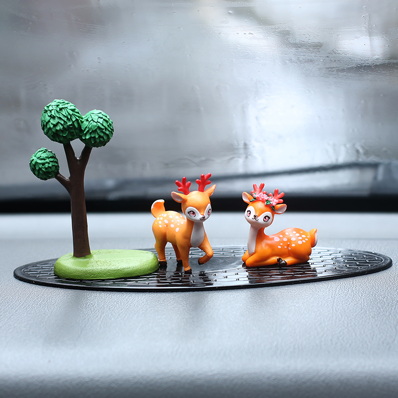 Car ornaments 2022 new all the way safe and exquisite deer center console high-end interior supplies net red car
