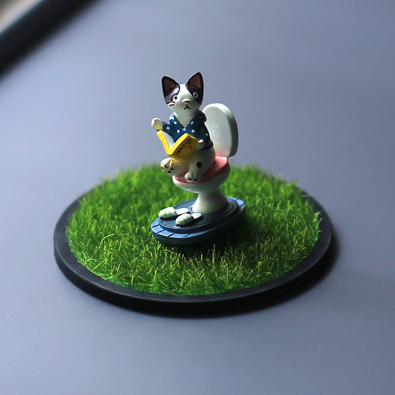 2022 net red perfume car ornaments cute interior decoration toilet kitten girls senior center console ornaments