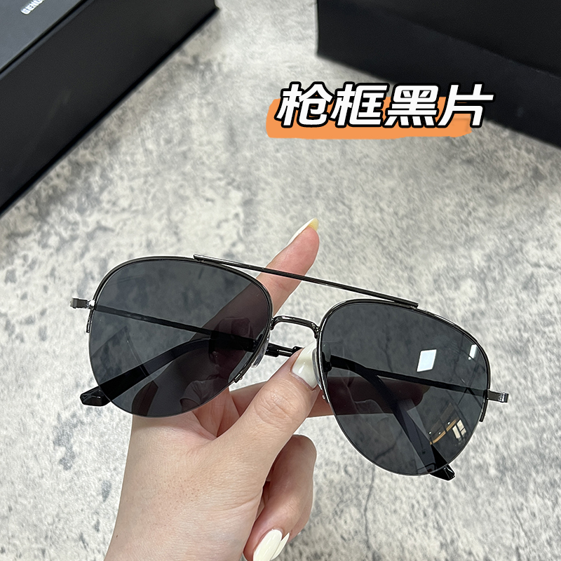 Aviator Sunglasses for Men and Women, Versatile for Large Faces, Slimming Effect, Uv Protection for Driving, Stylish Half-Frame Sunglasses