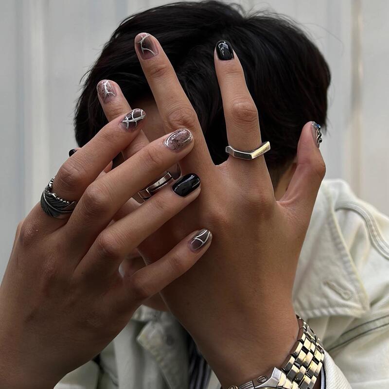 【Vanilla Mountain】 | Silver Pattern】High-End, Cool and Dark, Unique Design, Tech-Savvy Men's Nail Art, Unisex Wearable Nails