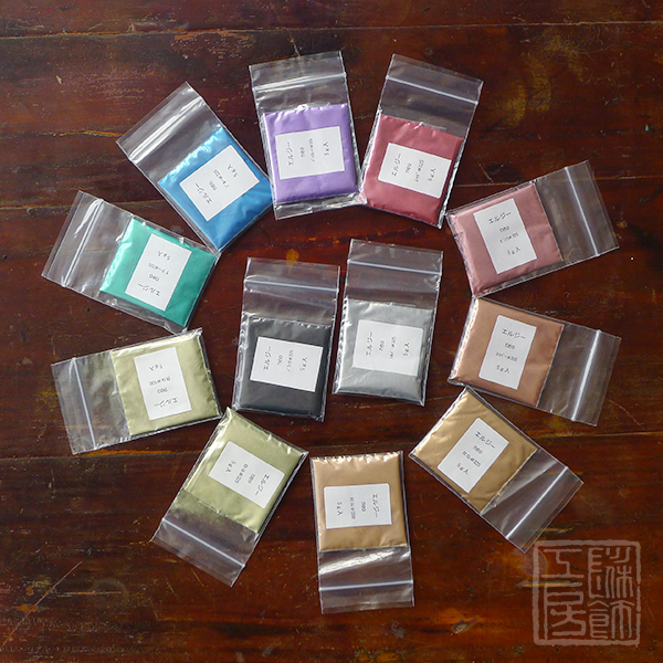 Color foil powder lacquered art decor with 