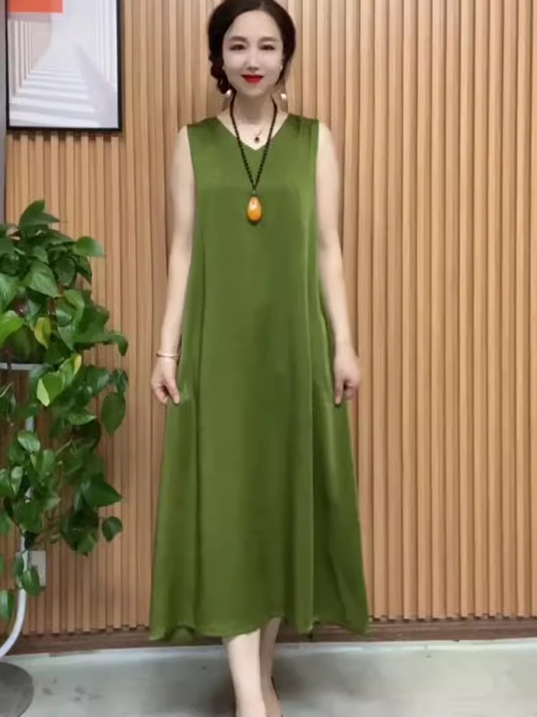2024 Summer Mid-Length Vest Dress, Solid Color V-Neck, Loose Fit, Plus Size, Tummy-Covering, Slimming, New Chinese Style Sleeveless Dress 2024 Summer Mid-Length Vest Dress, Solid Color V-Neck, Loose Fit, Plus Size, Tummy-Covering, Slimming, New Chinese Style Sleeveless Dress