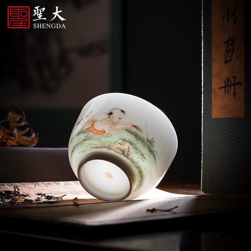 Santa teacups hand - made ceramic kung fu new color boy tease worm, a set of jingdezhen tea cup master cup single CPU hand
