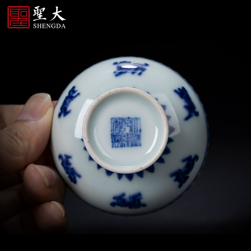 High - end antique blue - and - white the qing qianlong benevolent Santa jingdezhen ceramic grain embryo glaze footed lamp that magnificent ancient hand made