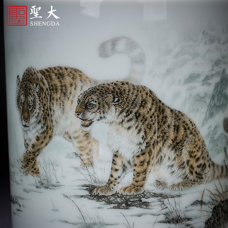 Holy big ceramic brush pot large hand - made color heavy new snow leopard figure hair brush pot "four China jingdezhen