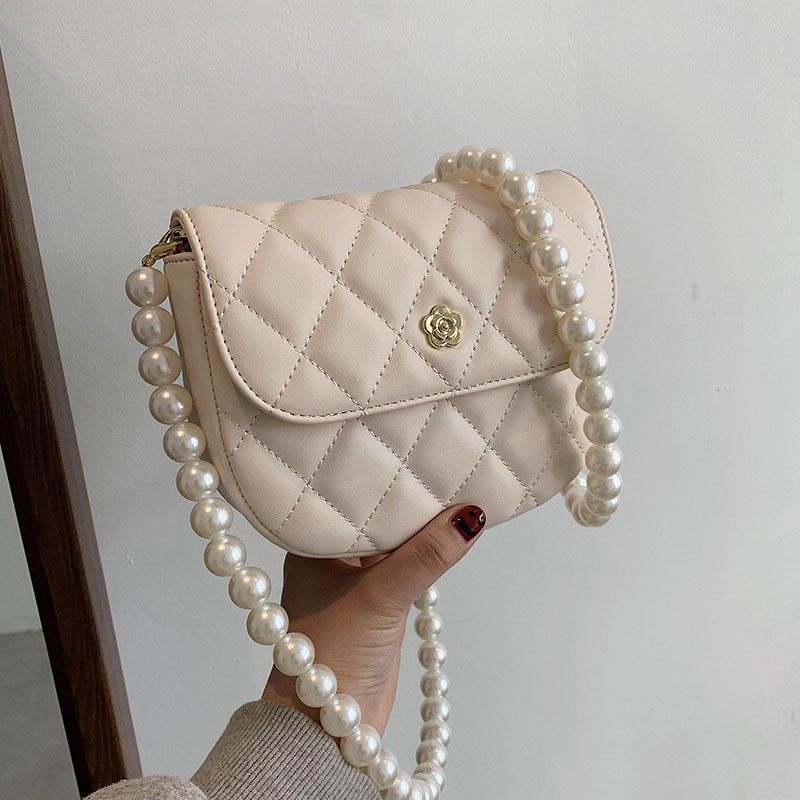 Tide Cards Superfire Packs Women 2021 Summer New Fashion Single Shoulder Magpearls Pearl Chain Pack 100 Hitch Satchel Saddle Bag