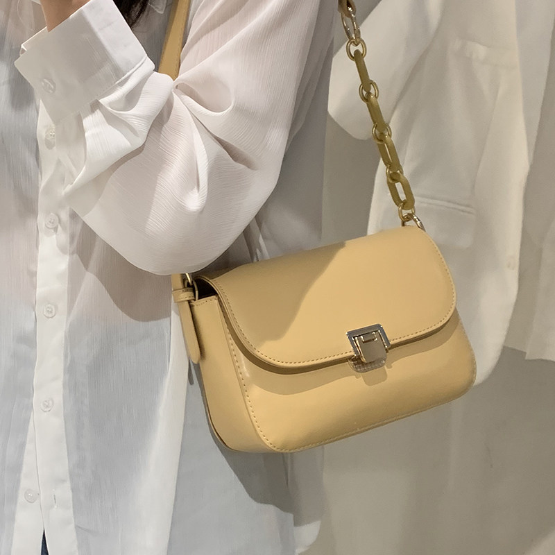 French niche bag women's 2021 new fashion explosion style messenger bag high-end Western style women's bag shoulder small square bag