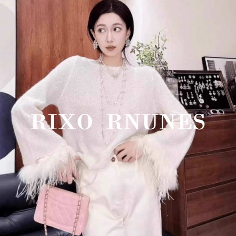Rixo Rnunes French-Style Autumn and Winter Niche Feather Bell-Sleeve Knit Top for Women, Light Luxury Loose White Sweater Rixo Rnunes French-Style Autumn and Winter Niche Feather Bell-Sleeve Knit Top for Women, Light Luxury Loose White Sweater