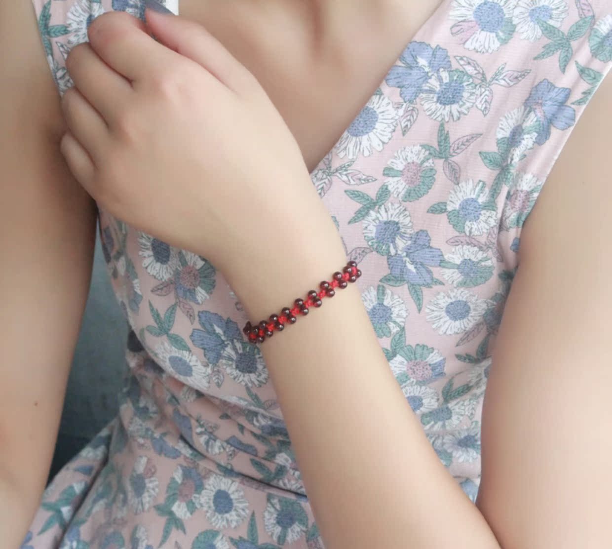 Garnet dây đỏ vòng chân nữ rượu vang đỏ pha lê tự nhiên là thương hiệu quà tặng trang sức đơn giản ngày Valentine lắc chân bạc pnj