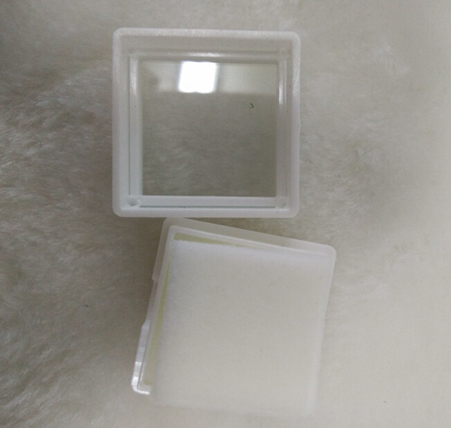 Special price 3X3cm Color jewel naked stone box Jewelry Props Glass Face Jewelry Display Case White Memory Cotton Gem