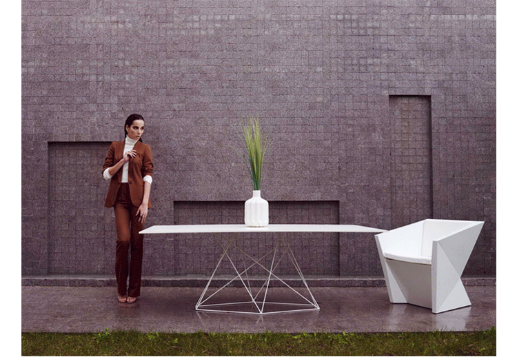 Yun master thiết kế nội thất biệt thự cao cấp hồ bơi kính cường lực ngoài trời sofa giải trí kết hợp bàn cà phê sofa da thật
