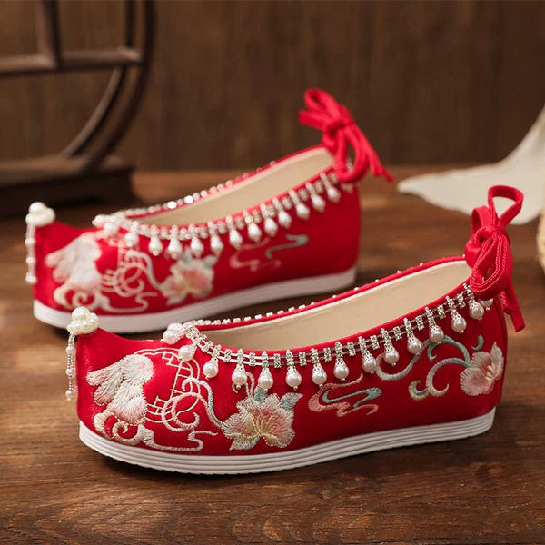 Товары от 洋装出租店