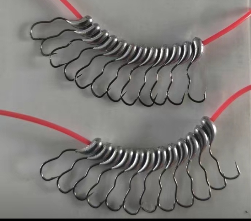 New Type of Automatic Flip-Up Hook, Bulk Genuine Anti-Detachment Hook, Anti-Spitting Hook, Reverse Hook That Doesn'T Fall Off, with Barbs for Crucian Carp and Carp
