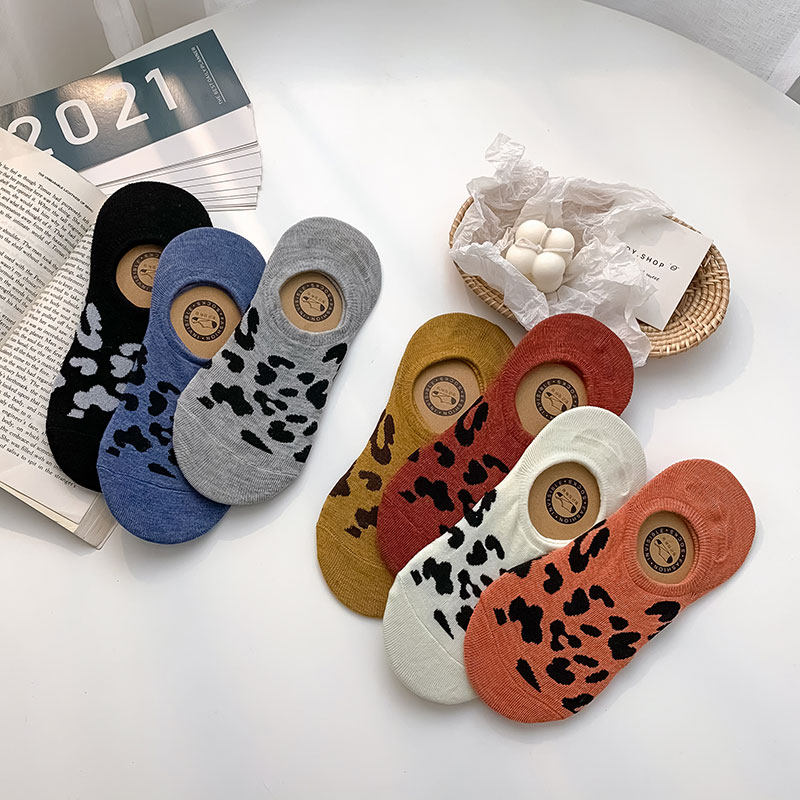 Socks women's socks shallow mouth cotton spring and summer thin section low waist South Korea BAO WEN invisible boat socks Silicone non-slip does not fall off the heel