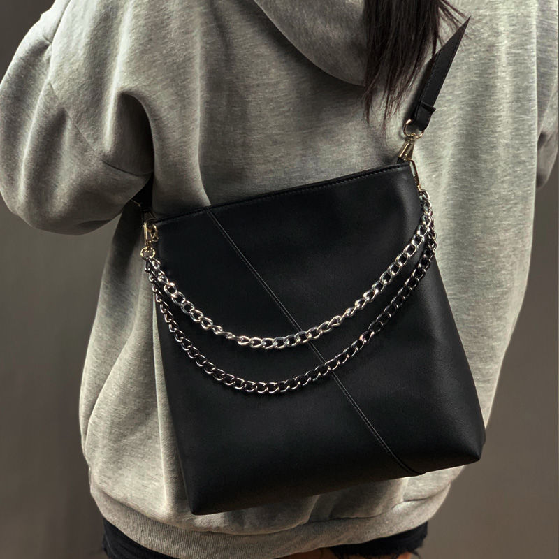 France's small crowd bag spring large capacity single shoulder bag girl 2020 new fashion slug bag with Tot large bag