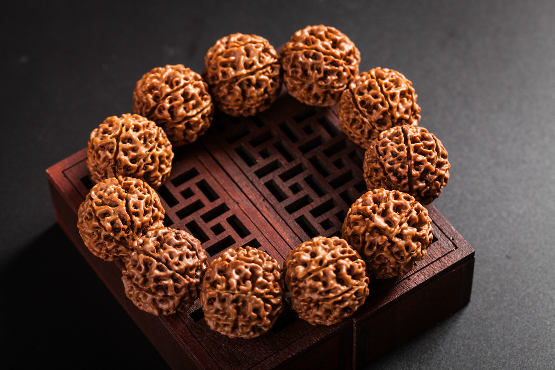 Tự nhiên Vajra Bodhi gốc hạt giống bồ đề Bán buôn Vòng đeo tay hạt bồ đề 678 Petal Tầng đỏ Bán buôn - Vòng đeo tay Clasp vòng tay nam vàng