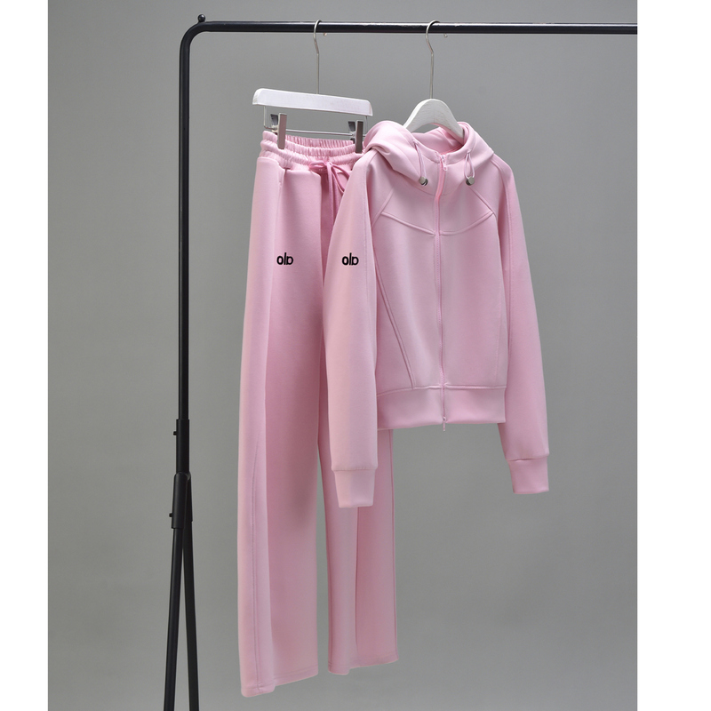 Very Stylish Casual Sportswear Set for Women, Spring and Autumn 2025, Elegant, Age-Reducing, Slimming Sweatshirt and Wide-Leg Pants Two-Piece Set