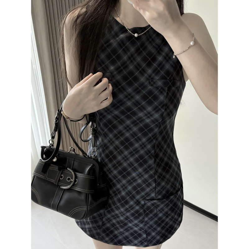 Vintage Retro Top-Layer Cowhide Evening Bag with Rhinestones, Clasp Closure, Dumpling-Style Handbag, Crossbody Bag Vintage Retro Top-Layer Cowhide Evening Bag with Rhinestones, Clasp Closure, Dumpling-Style Handbag, Crossbody Bag