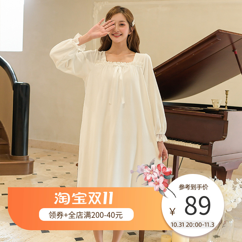Japanese sweet and cute island velvet pajamas women's autumn and winter long-sleeved princess style thickened flannel velvet nightdress long version