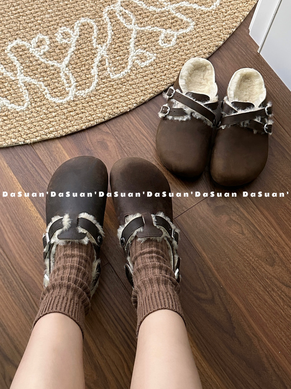Birkenstock Shoes in Crazy Horse Leather, Oil-Waxed Leather, Wool, and Fleece, with a Half-Slipper Design, Closed Toe, and Back Strap, Boston Style, Genuine Cork, Flat Sole
