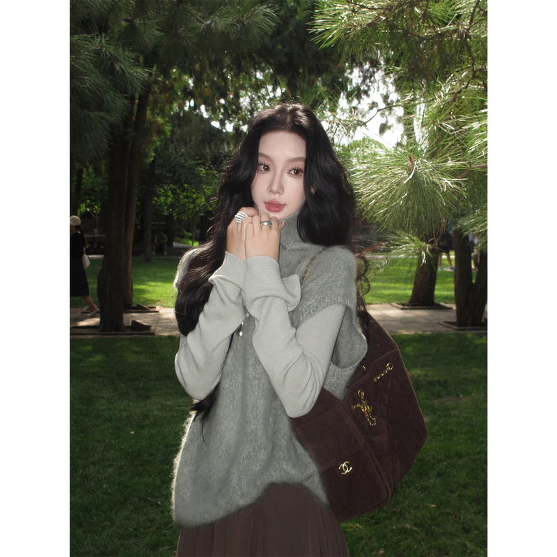 Youwei【Qingluan】Green Short-Sleeved Knit Top for Women, 2026 New Early Autumn Vest Youwei【Qingluan】Green Short-Sleeved Knit Top for Women, 2026 New Early Autumn Vest