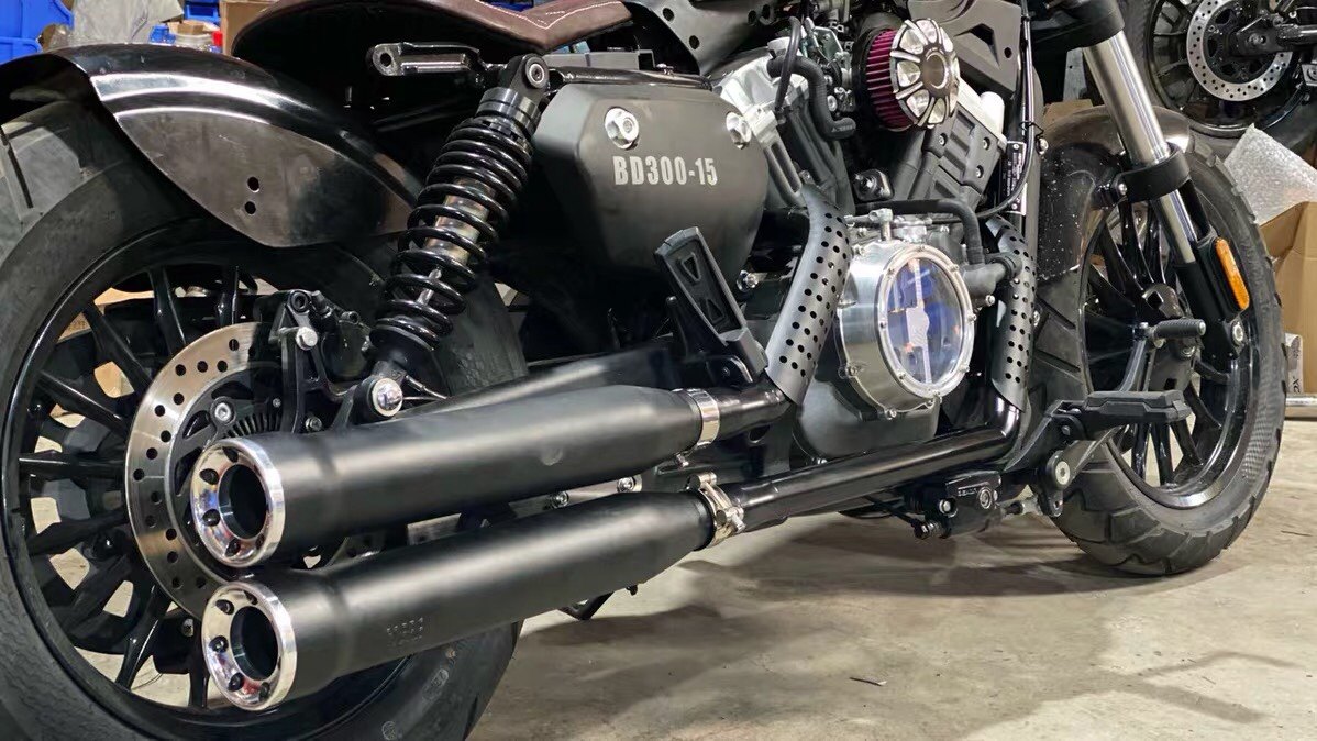 Running Da Gingira 300 BD300 Retrofit Double Out Glasses Snake Exhaust Heavy Bass Mudra Thick Bass Exhaust Pipe