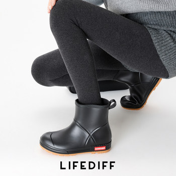 Autumn and Winter Slim-Fit, Non-Slip, Dark Gray, Outer-Wear Vertical Stripe Thermal Warm Leggings for Women with Thin Fleece Lining