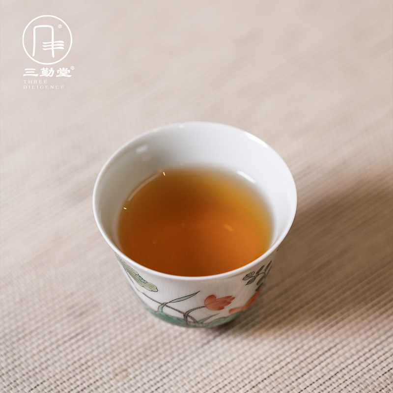 Three fish frequently hall lotus single cup size ceramic masters cup sample tea cup tea sets jingdezhen kung fu tea cup