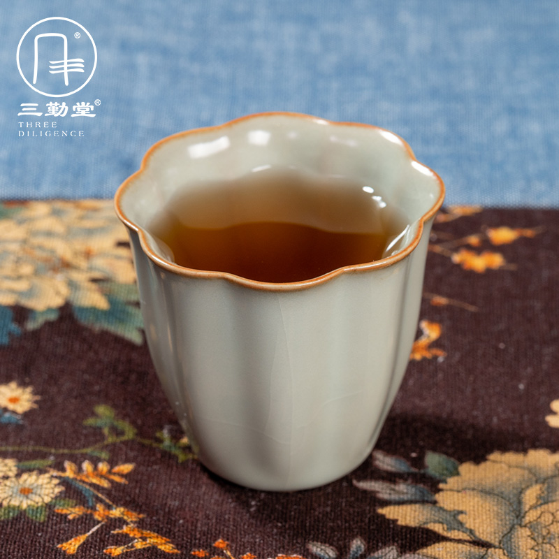 Three frequently hall of pu 'er tea cups single cup bigger sizes don secret master of jingdezhen ceramic cup ultimately responds pure manual S44108