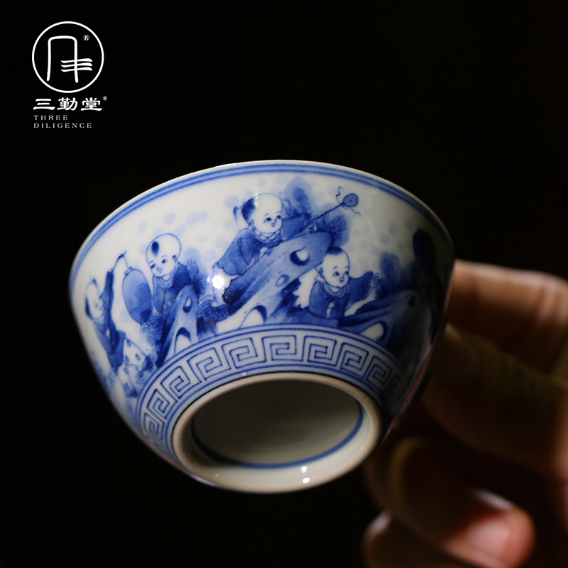 Three frequently hall jingdezhen blue and white porcelain masters cup kung fu tea cups hand - made scenery sample tea cup S43018 thin tea cup