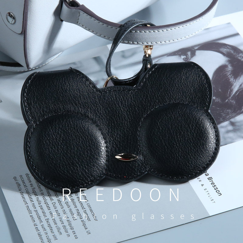 Cow leather texture 2019 new ins glasses bag glasses bag compression resistant portable trend male and female sunglasses bag protective mirror clip
