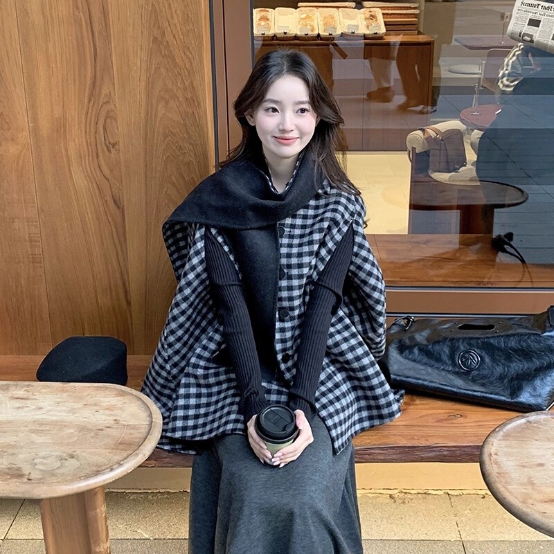 Rich Girl Style Plaid Double-Sided Wool Cape Coat for Women, Winter 25, Petite, High-End Short Woolen Coat Rich Girl Style Plaid Double-Sided Wool Cape Coat for Women, Winter 25, Petite, High-End Short Woolen Coat