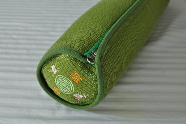 Подушка 韩国进口水洗棉纯色绣花颈椎枕定型枕护颈枕软管腰靠枕长45直径10