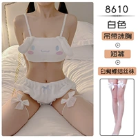 Белый топ без лямок, шорты, колготки с бантиком, эффект подтяжки