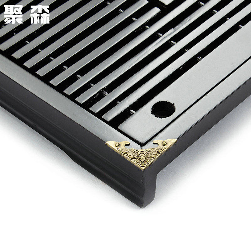 ��ɭ�躣����ʵľ���̺�ɫС������� ��