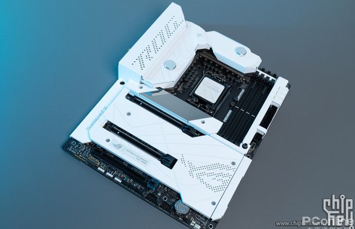 玩家国度ROG MAXIMUS Z690 FORMULA主板：极致游戏体验，拍前必看的神器！🎮