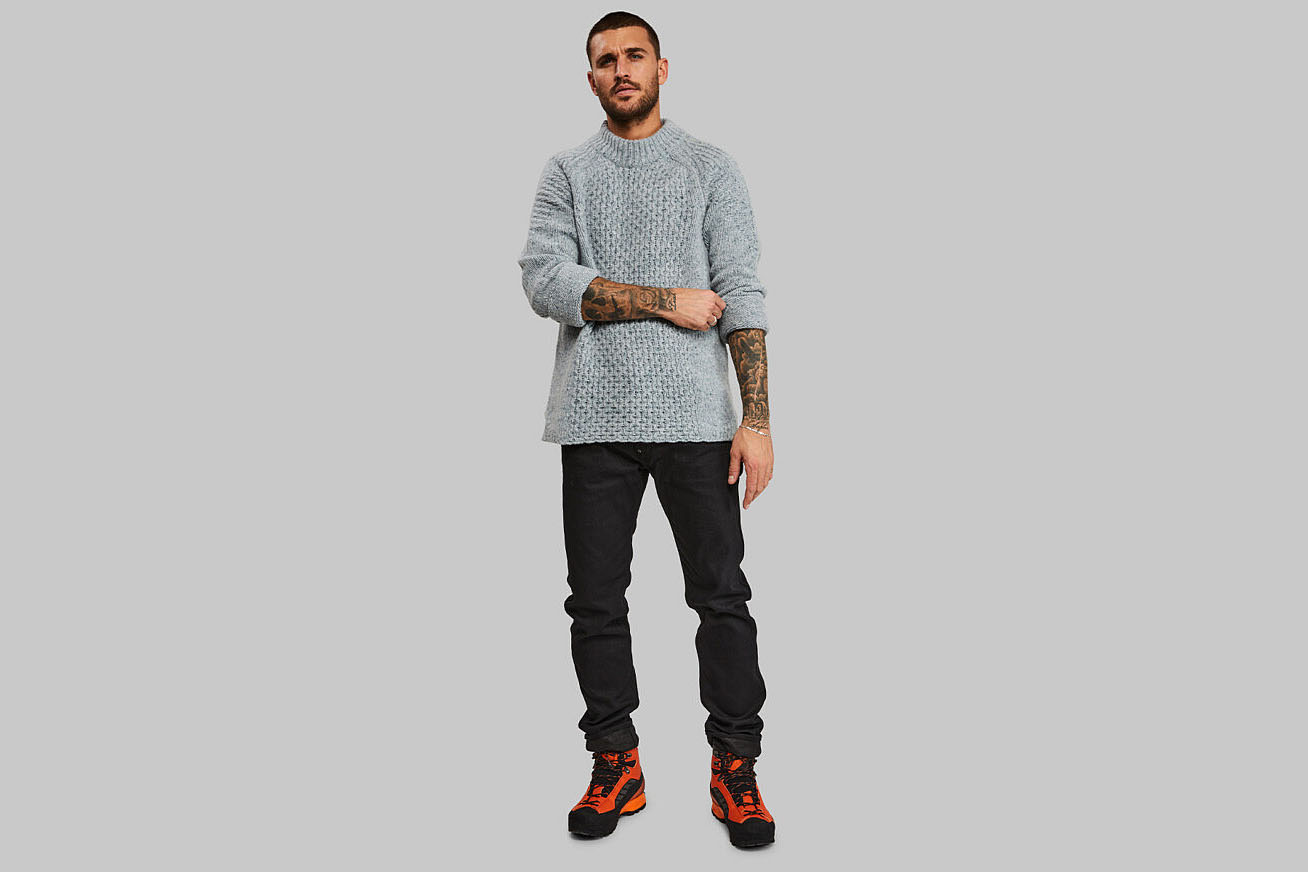 Cashmerenomadsweater_blue_2752_50-2000x872.jpg