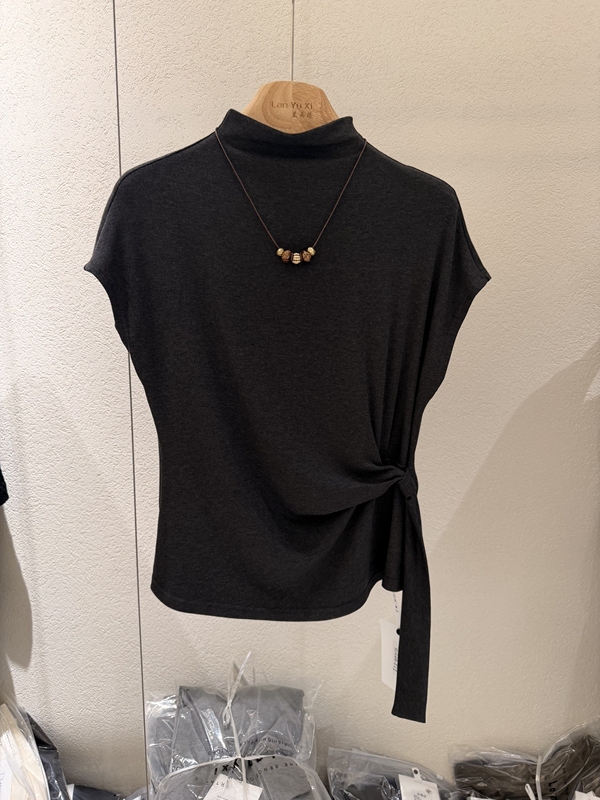 Early Autumn Stylish Half-Turtleneck T-Shirt with Side Tie for Waist Cinching, Covering Arms, and Stretchy Knit Base Layer for Women Early Autumn Stylish Half-Turtleneck T-Shirt with Side Tie for Waist Cinching, Covering Arms, and Stretchy Knit Base Layer for Women