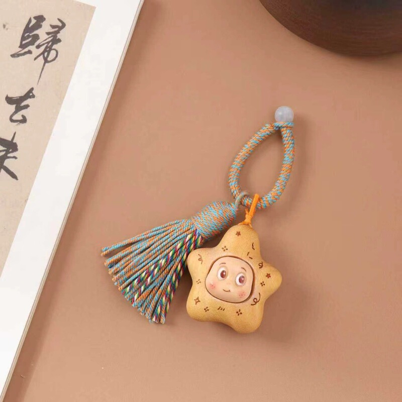 Natural Rosewood Carving Cartoon Cute Chestnut Multi-Girl Garlic Pendant Green Sandalwood Phone Chain Bag Keychain Natural Rosewood Carving Cartoon Cute Chestnut Multi-Girl Garlic Pendant Green Sandalwood Phone Chain Bag Keychain