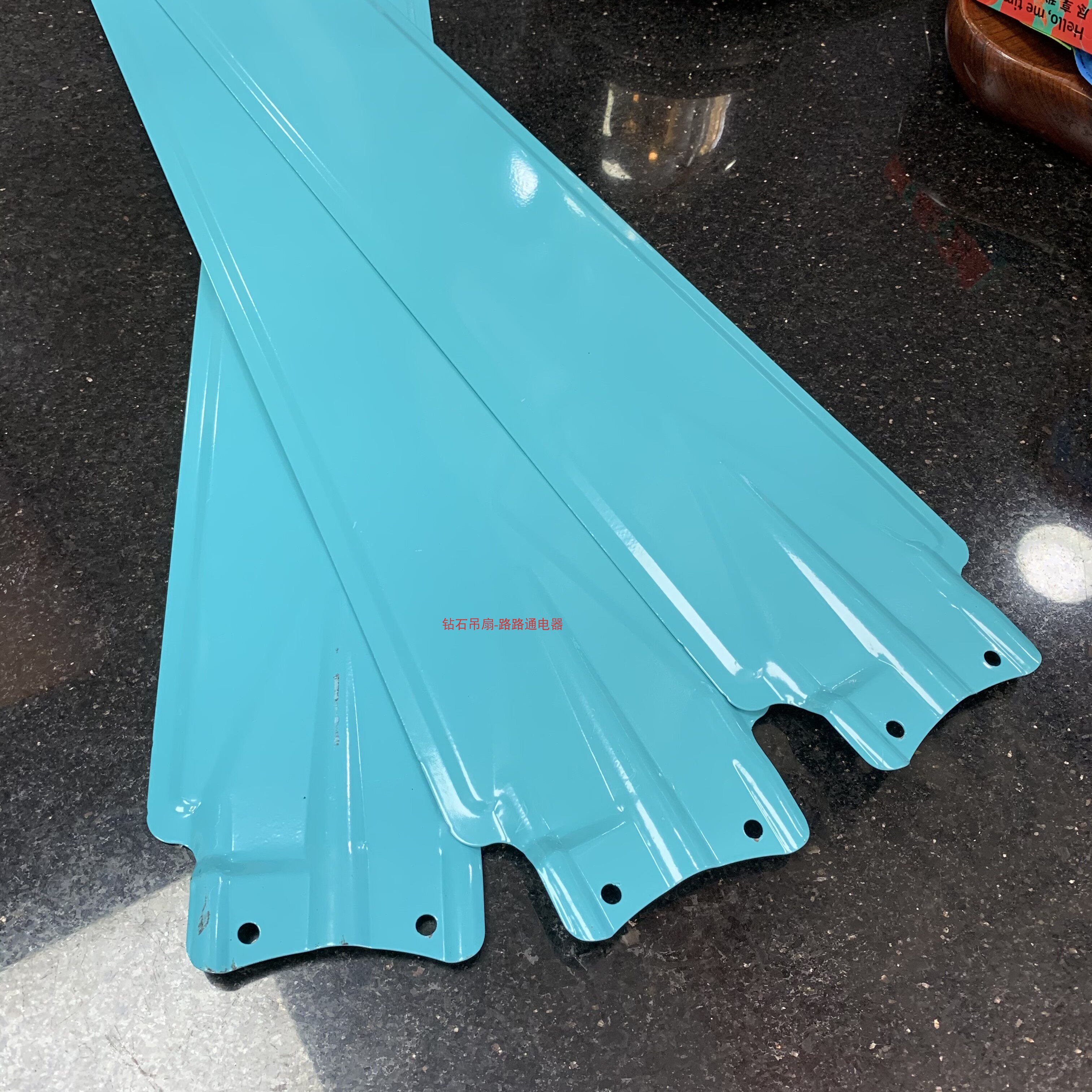 Потолочный вентилятор 钻石美的艾美特长城吊扇白色铁扇叶1400-56叶片铁制3片/绿色吊扇