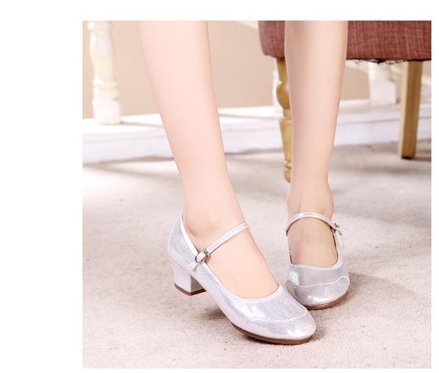 Giày khiêu vũ vuông mùa xuân và mùa hè Giày khiêu vũ da mềm gân da mềm mại thoáng khí dưới da microfiber với giày khiêu vũ đầu tròn phụ nữ - Khiêu vũ / Thể dục nhịp điệu / Thể dục dụng cụ giày múa đen