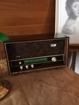 Red Light brand 7115 tube radio in the 1960s plus FM radio sound