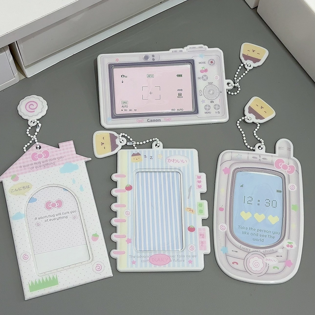 Cute uniquely shaped card holder, CCD mini house design, 3-inch small card holder, public transport card, meal card storage, can hold hard cards.