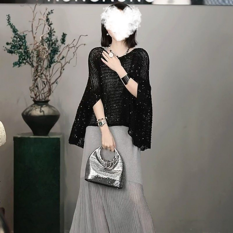Korean-Style High-End Fashion Sequin Round Neck Hollow-Out Batwing Sleeve Knit Sweater for Women, Spring Loose Slimming Pullover Top Korean-Style High-End Fashion Sequin Round Neck Hollow-Out Batwing Sleeve Knit Sweater for Women, Spring Loose Slimming Pullover Top