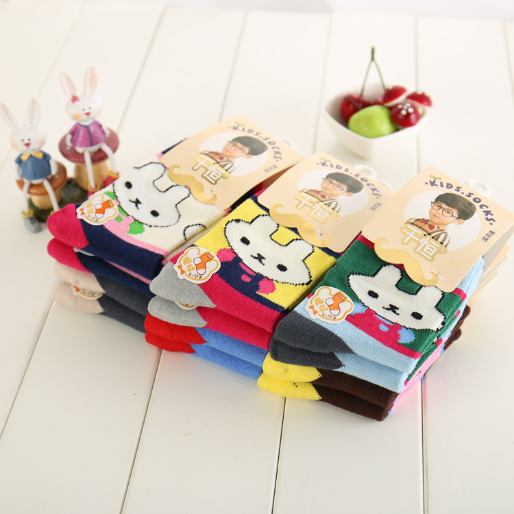 Nhà máy bán hàng trực tiếp không khâu xương mùa thu và mùa đông cotton dày trẻ em trai và gái vớ cotton cotton mùa xuân giá xuất xưởng vớ chống trượt cho bé