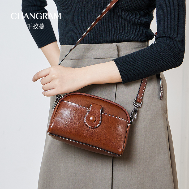 2026 New Trendy Fashion Hot-Selling Women's Bag Versatile Shoulder Bag Niche Crossbody Bag Small Square Bag